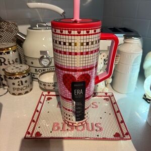 BNIB Brumate Love On Lock- Bistro Tile 40 Oz Era